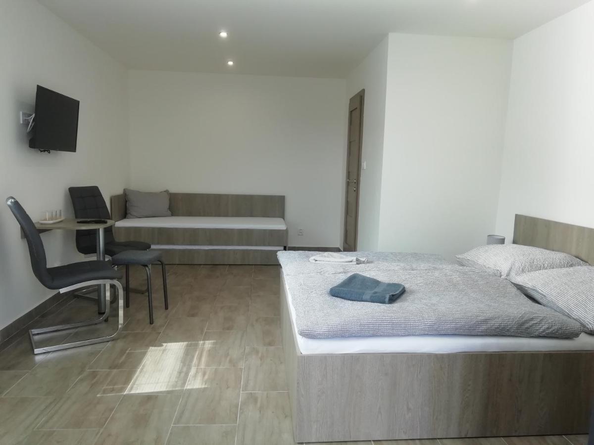 Vila Lada Dedinky Bagian luar foto
