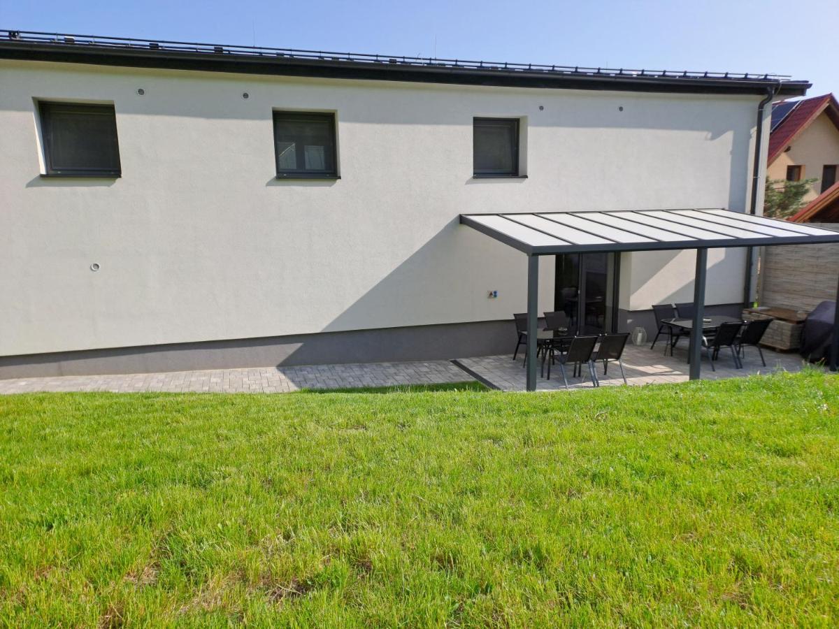 Vila Lada Dedinky Bagian luar foto